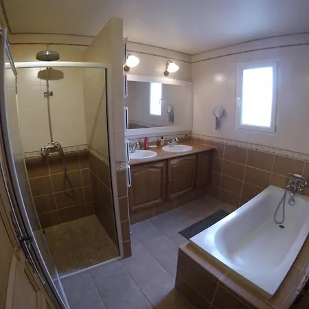 Aux Portes De La Camargue Bed & Breakfast Arles