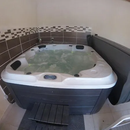 Bed & Breakfast Aux Portes De La Camargue