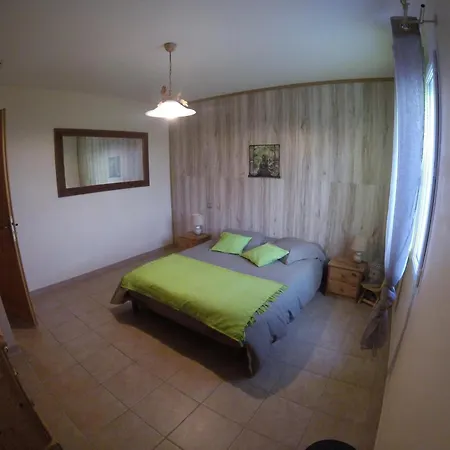 Aux Portes De La Camargue Bed & Breakfast *